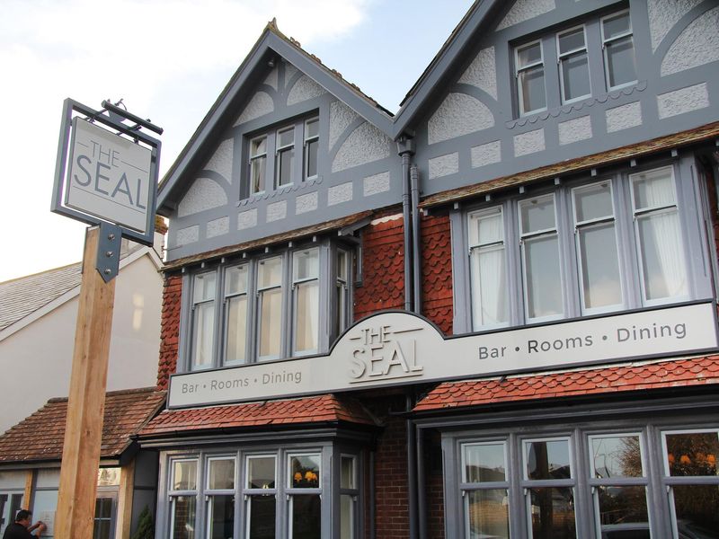 (Pub, External, Sign). Published on 09-01-2018