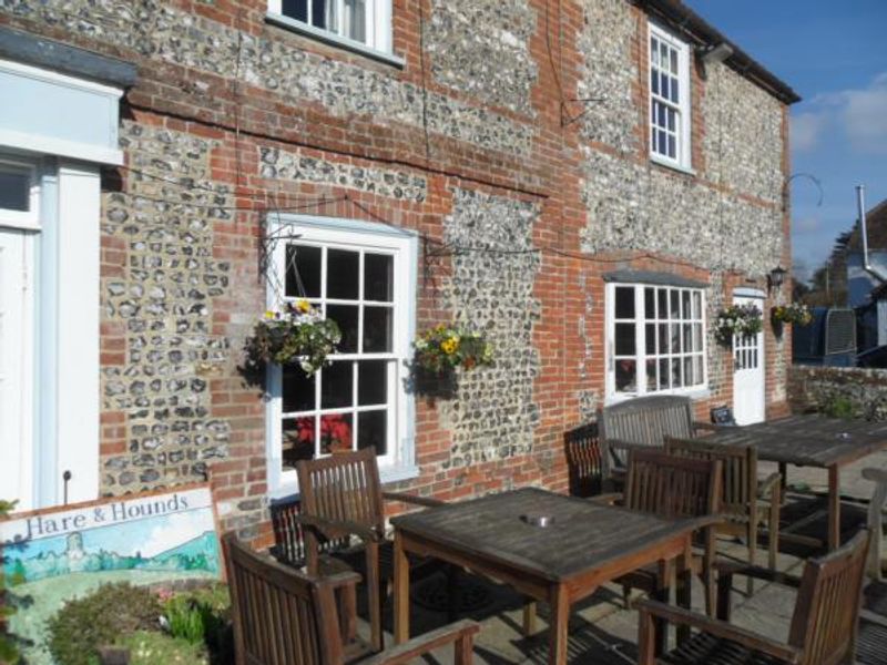 (Pub, External, Sign). Published on 05-08-2013