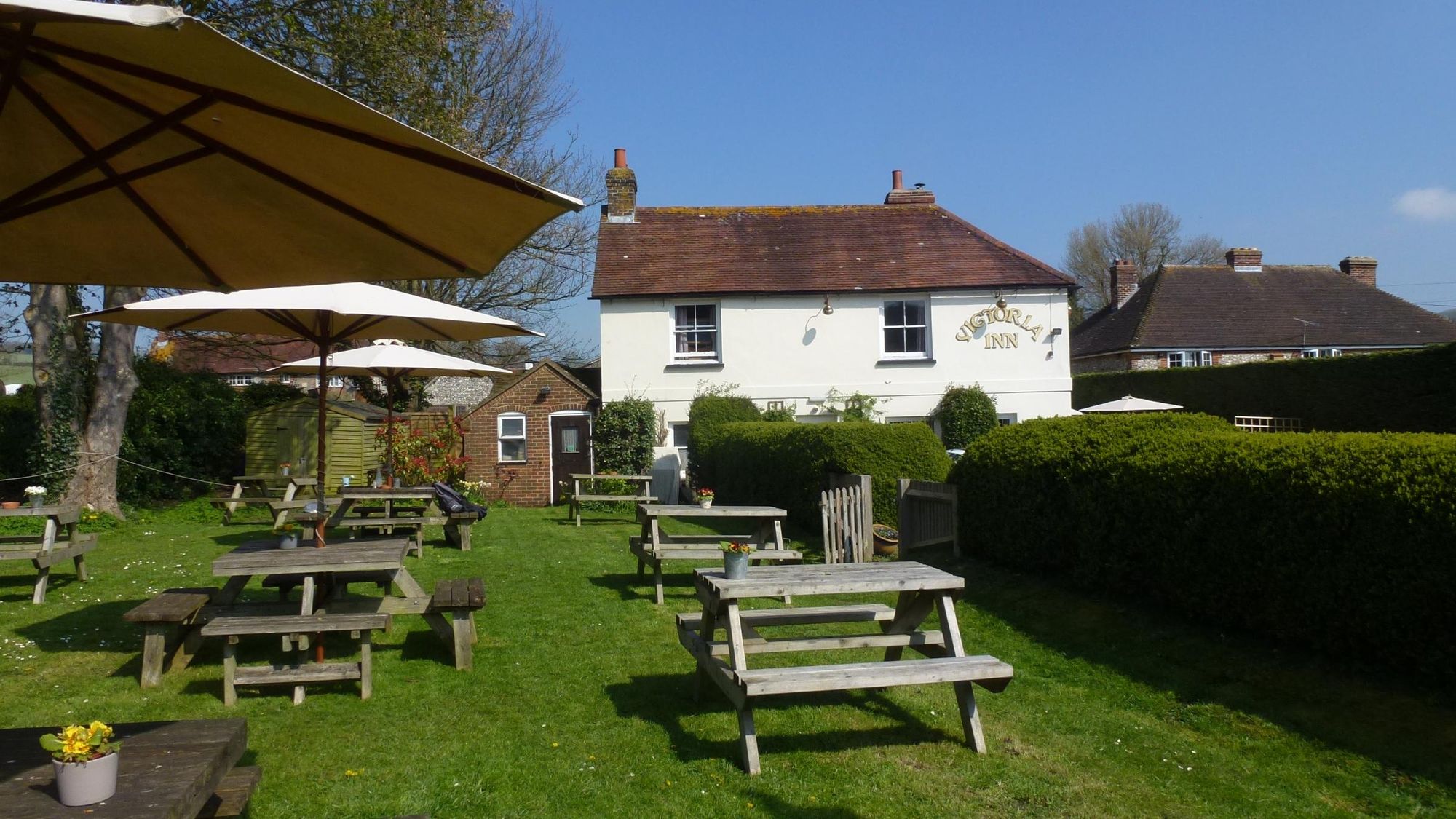 Sunny Garden View. (Pub, External, Garden). Published on 26-01-2018
