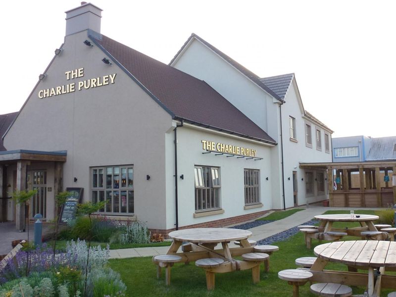 (Pub, External, Garden, Sign, Key). Published on 06-06-2018