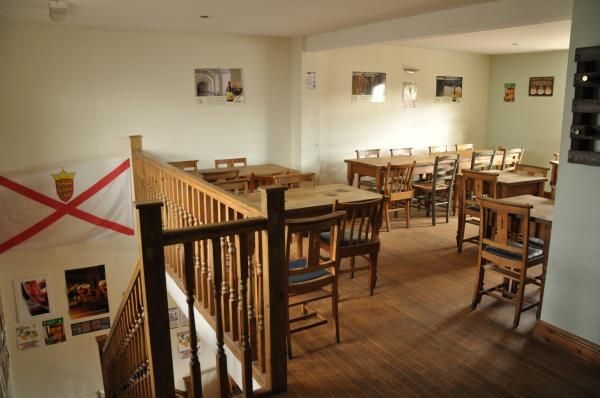Upstairs 2. Published on 23-02-2015