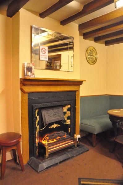 Front Room-note the Ind Coope Allsop mirror. (Pub). Published on 09-02-2015
