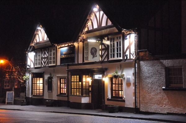 Exterior, Night time. (External). Published on 09-02-2015