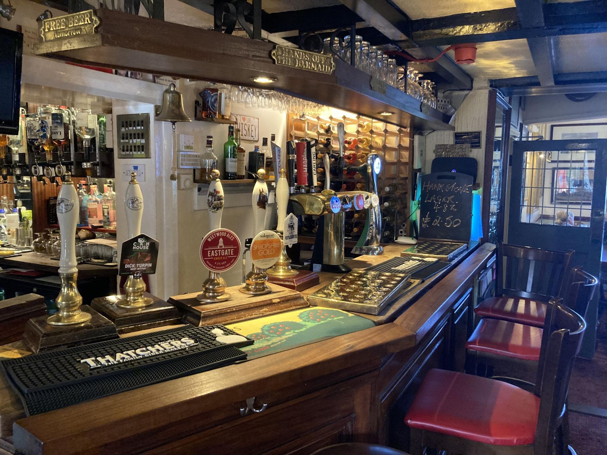 (Bar). Published on 01-06-2025