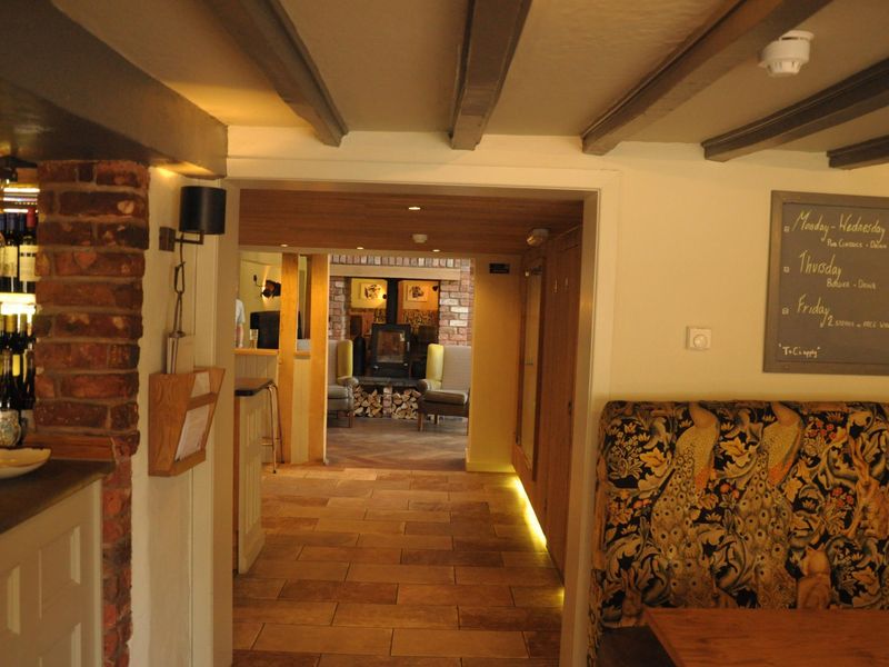 (Restaurant). Published on 12-05-2019