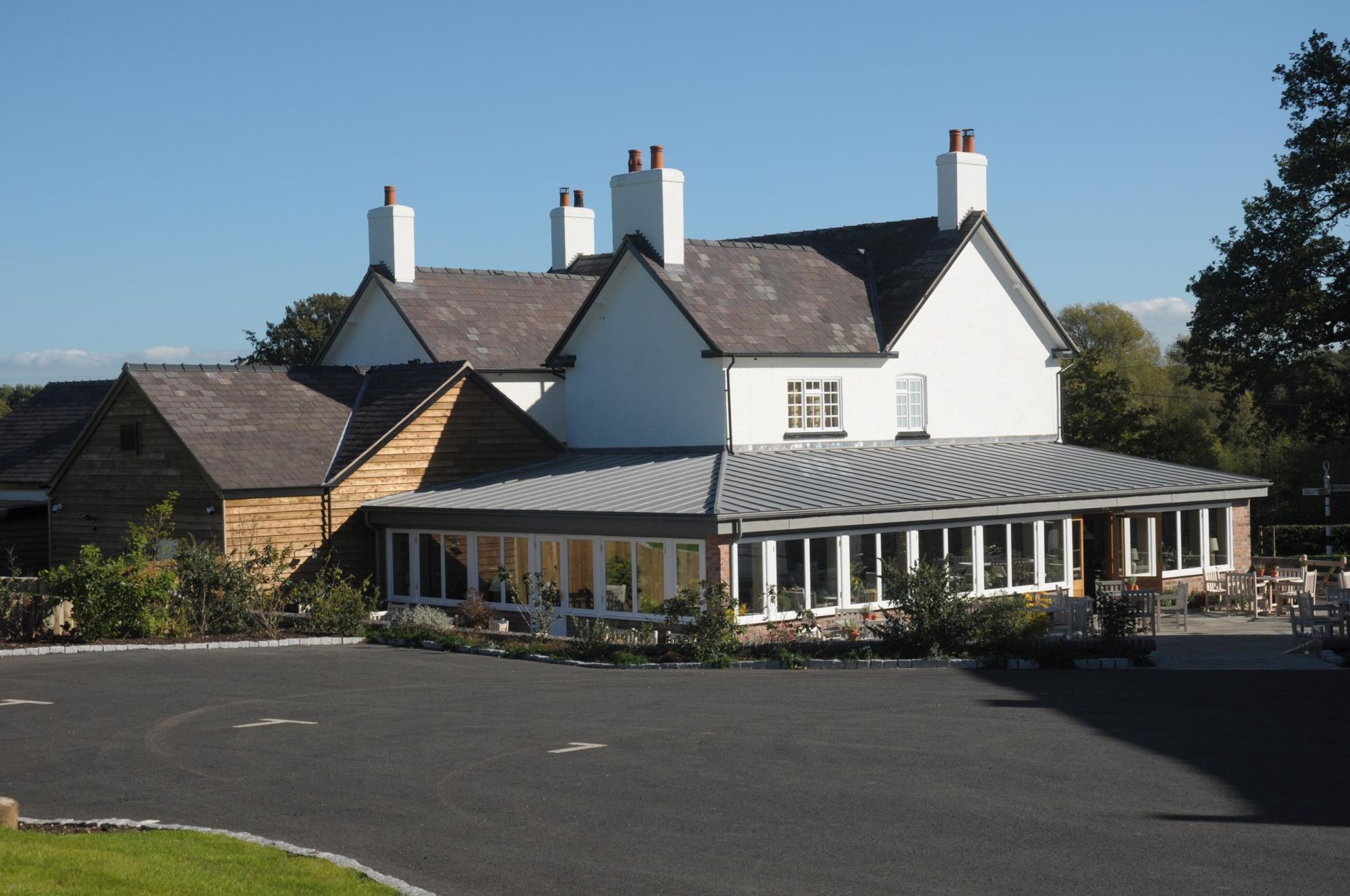 Pub viewed from Car park. (Pub, External). Published on 20-10-2018