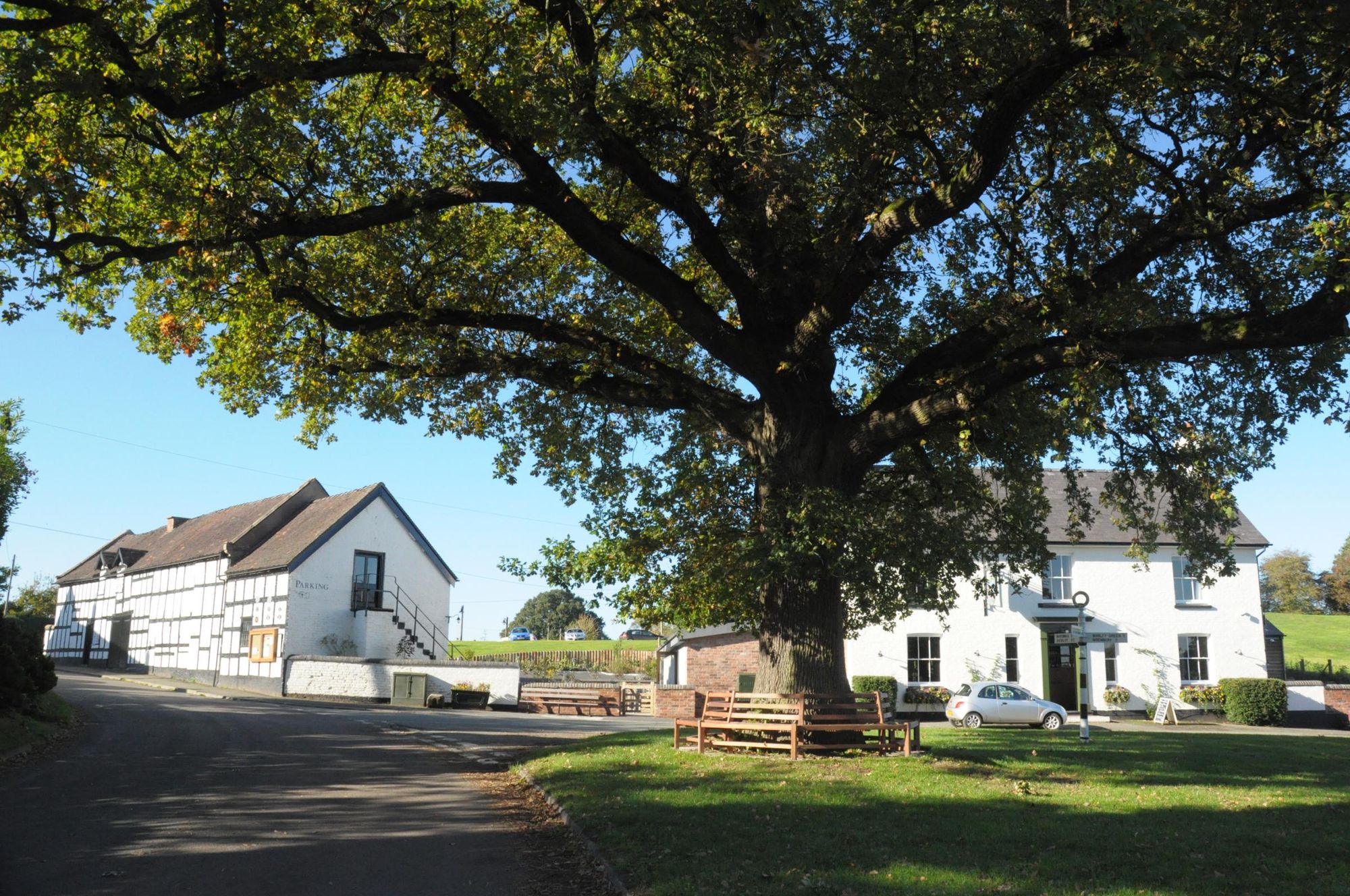 Panoramic view from Hollins Lane. Published on 20-10-2018