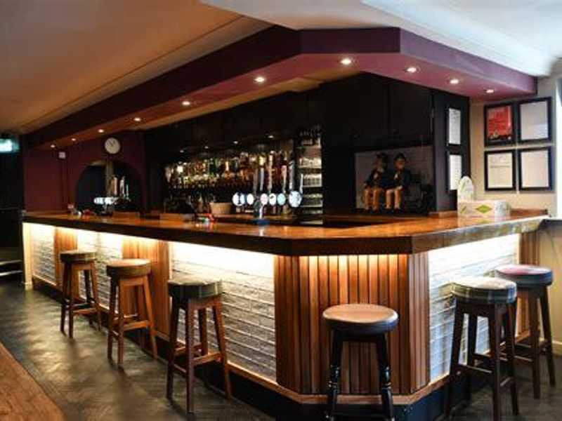 (Pub, Bar). Published on 11-05-2025 
