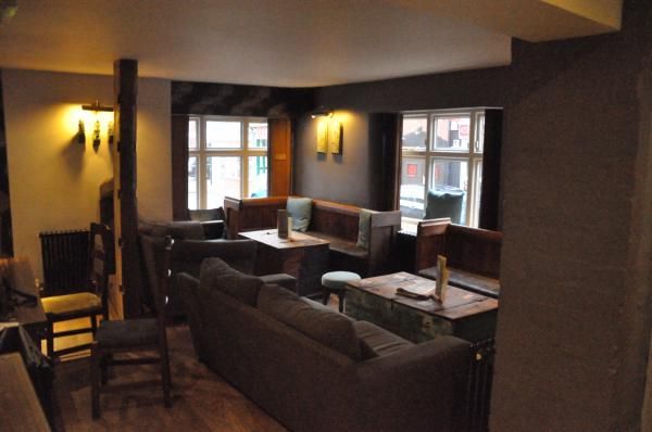 Interior front. Published on 09-02-2015