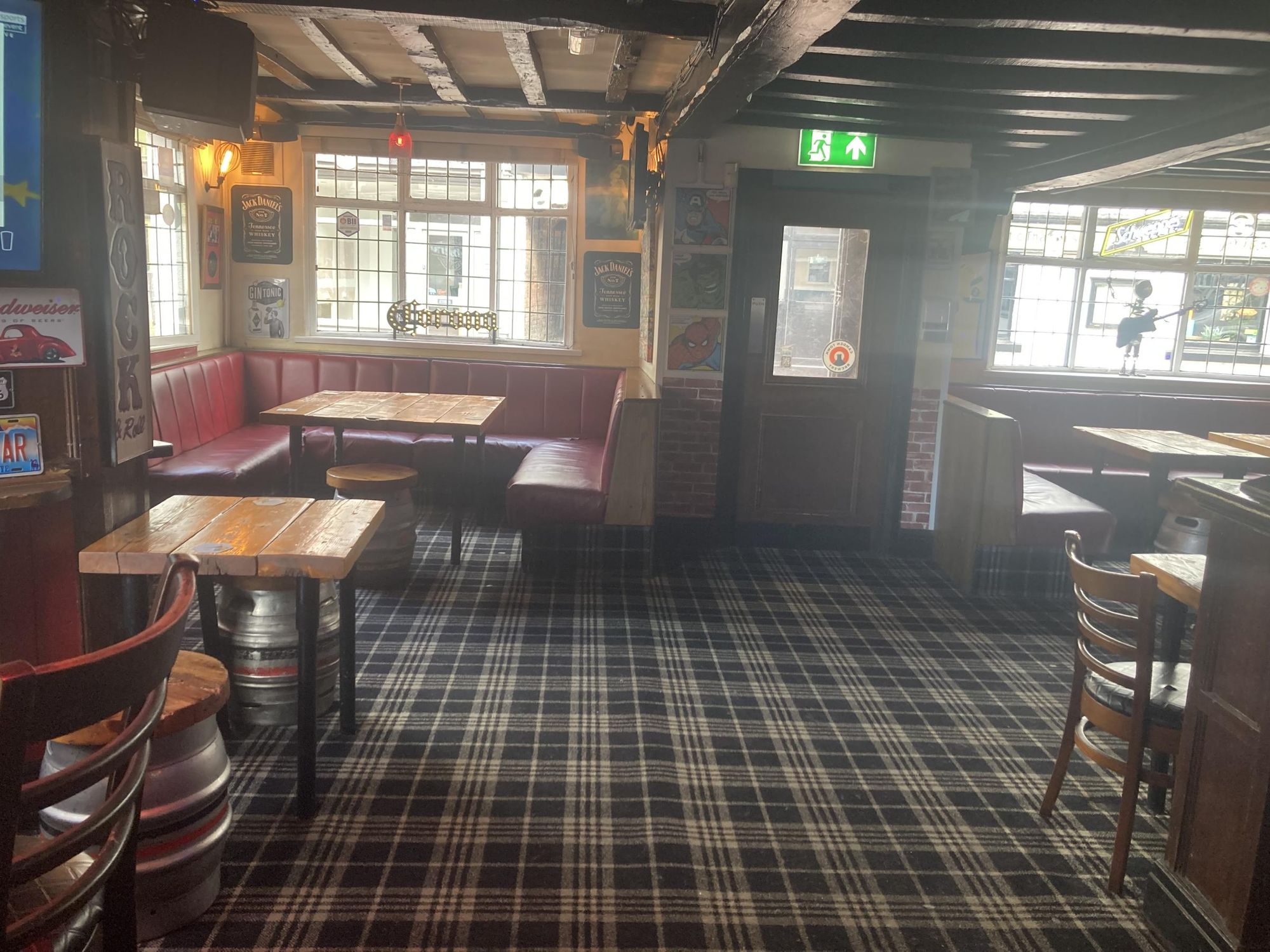 (Pub, Bar). Published on 24-09-2025