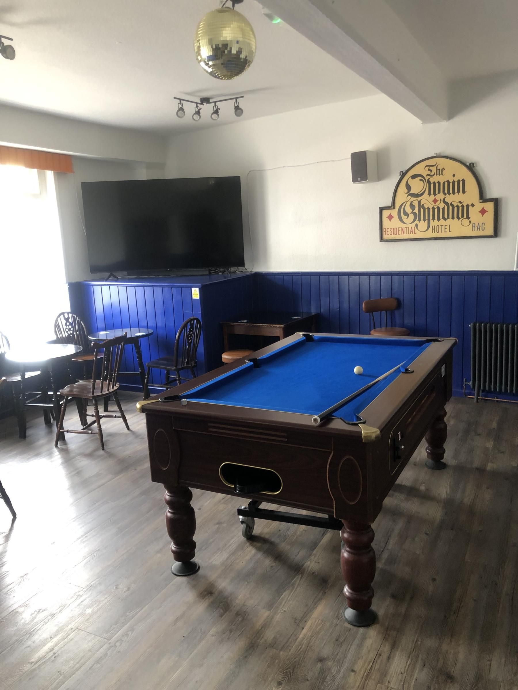 (Pub, Bar). Published on 02-05-2025