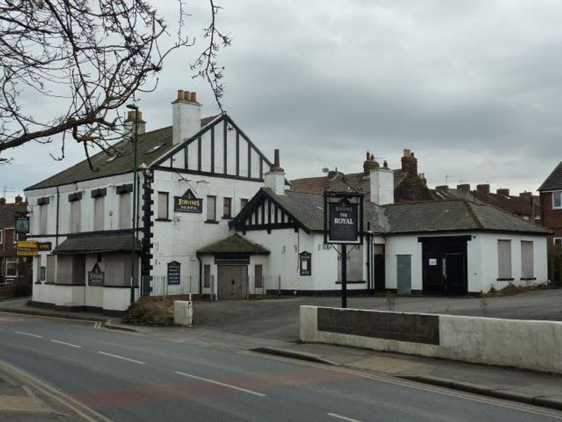 Royal Hotel at Loftus. (Pub, External, Key). Published on 01-01-1970