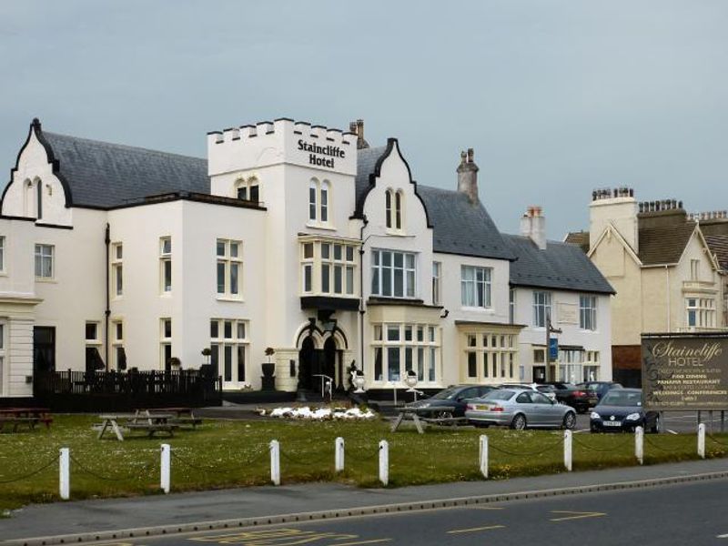 Staincliffe Hotel at Seaton Carew. (Pub, External, Key). Published on 01-01-1970