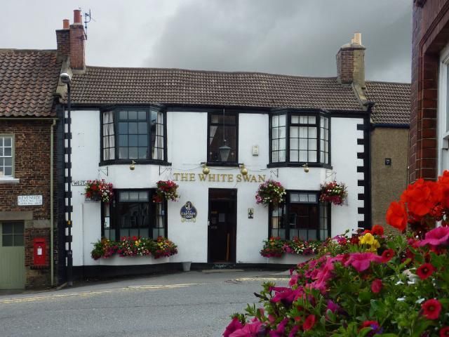 White Swan at Stokesley. (Pub, External). Published on 01-01-1970