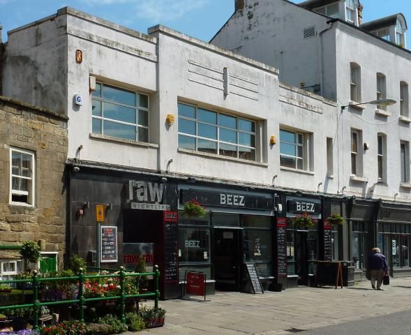 Beez at Whitby. (Pub, External, Key). Published on 01-01-1970