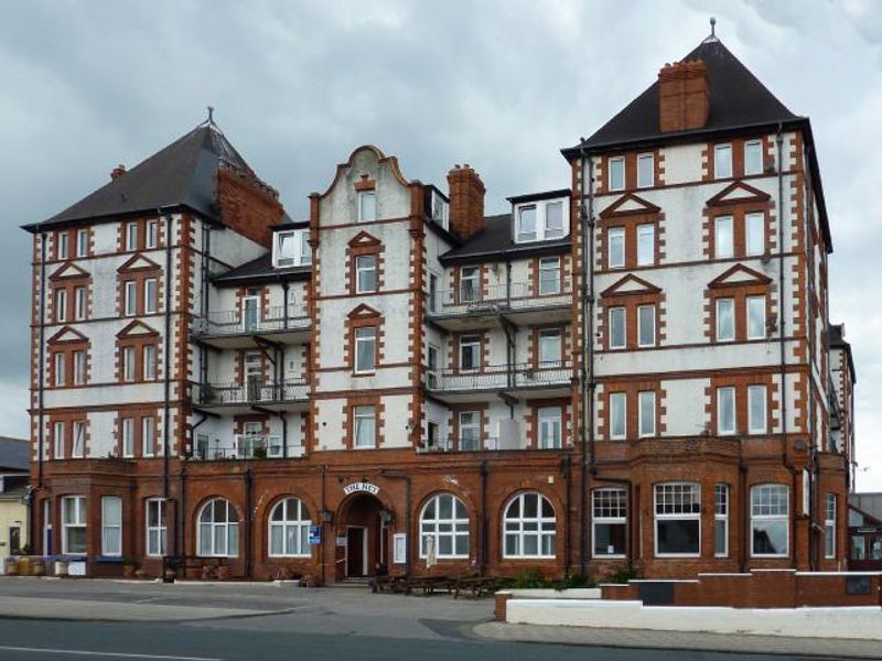 Metropole Hotel at Whitby. (Pub, External, Key). Published on 01-01-1970