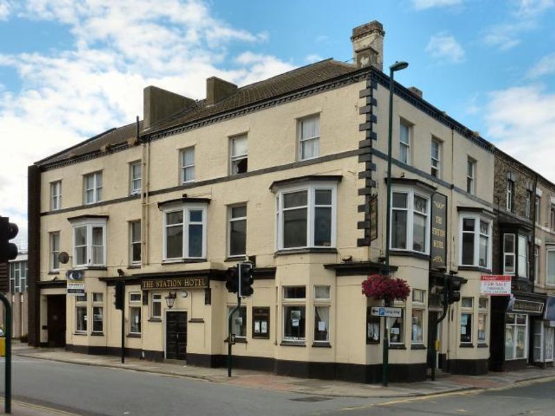 Station Hotel at Redcar. (Pub, External, Key). Published on 01-01-1970