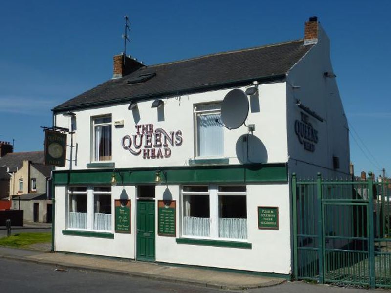 Queens Head at Eston. (Pub, External, Key). Published on 01-01-1970 