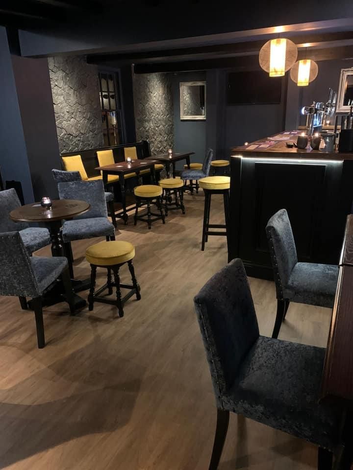 Inside pub. (Pub, Bar, Key). Published on 21-07-2023