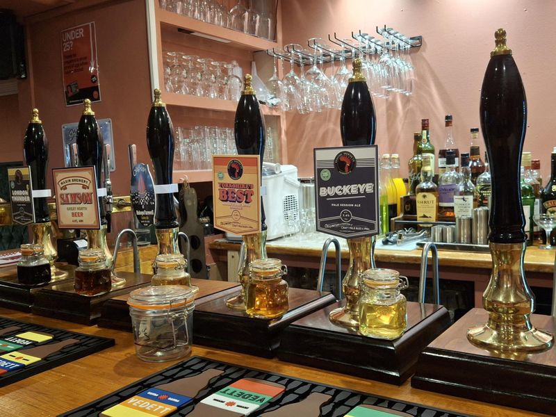 (Pub, Bar). Published on 21-10-2025 