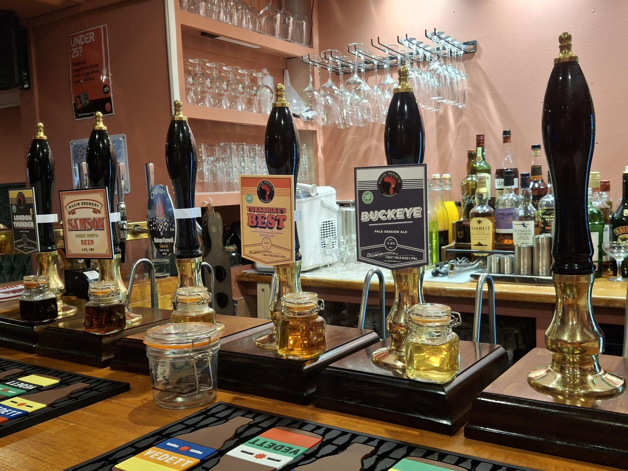 (Pub, Bar). Published on 21-10-2025