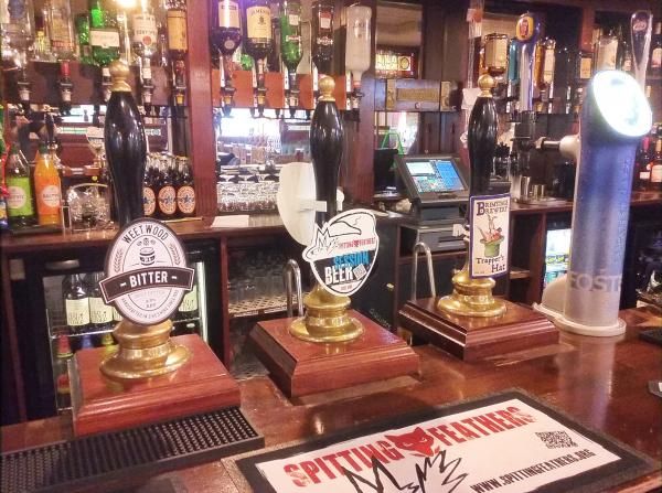 Handpumps. (Bar). Published on 16-09-2016