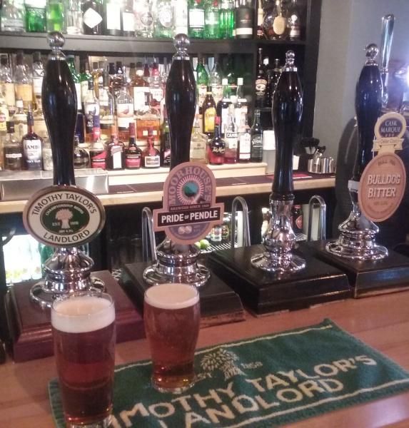 Handpumps. (Bar). Published on 23-11-2015