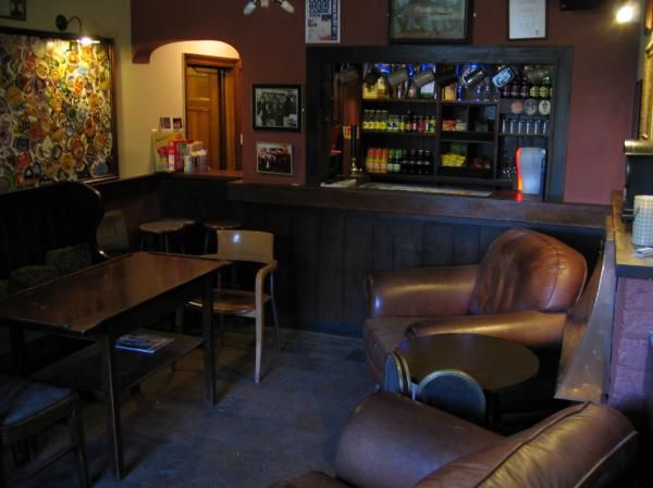 Public Bar. (Bar). Published on 10-03-2015