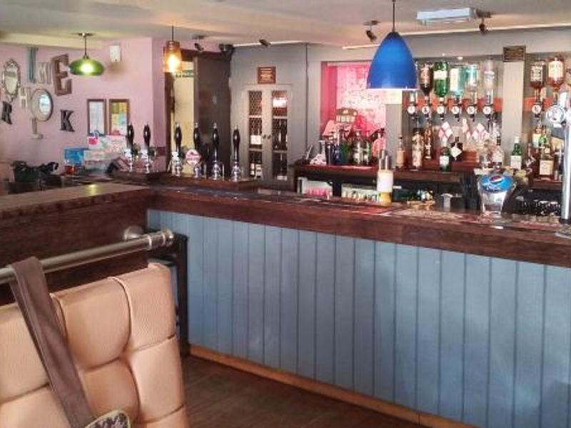 Bar. (Bar). Published on 24-06-2016 