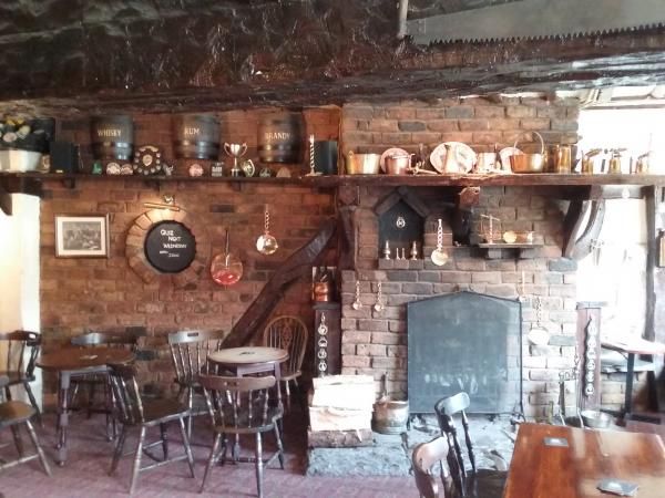 Bar room. Published on 05-04-2016