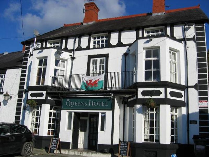 Queens Hotel. (Pub, External, Key). Published on 06-02-2015 