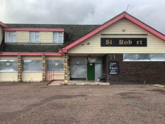 Piub closed. (Pub, External). Published on 25-09-2020