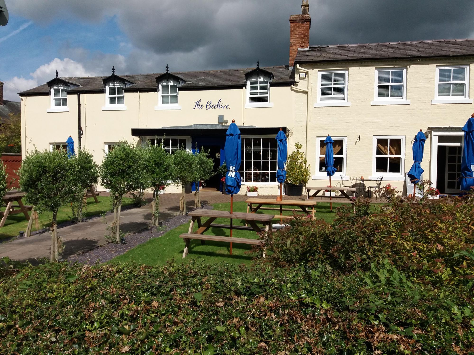 Beehive pub. Published on 08-09-2019