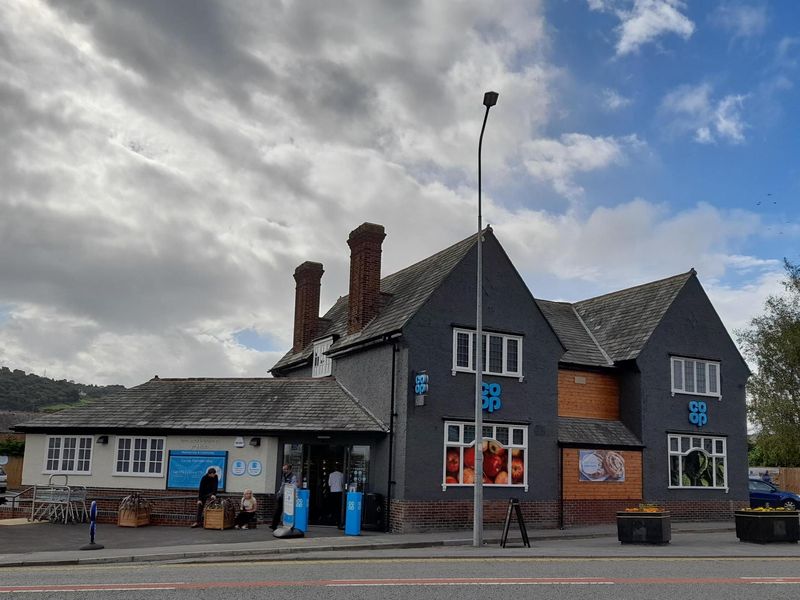 Red Lion co-op. (Pub, External, Key). Published on 25-08-2020