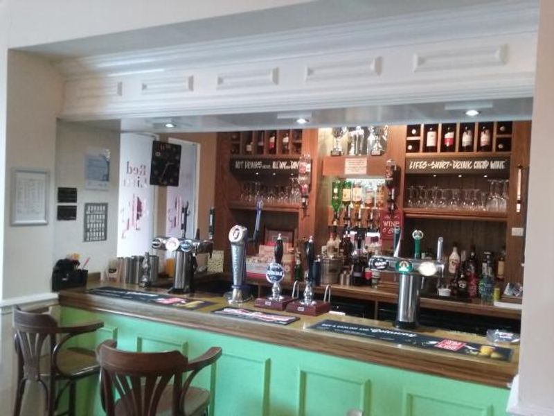 Bar. (Bar). Published on 01-04-2016