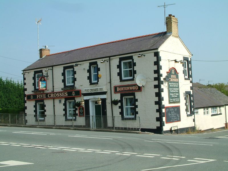 Five Crosses Inn - Coedpoeth. (Pub, External). Published on 30-01-2013