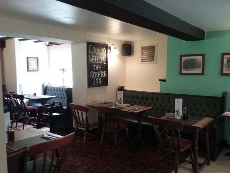Bar seating. (Bar). Published on 08-05-2016