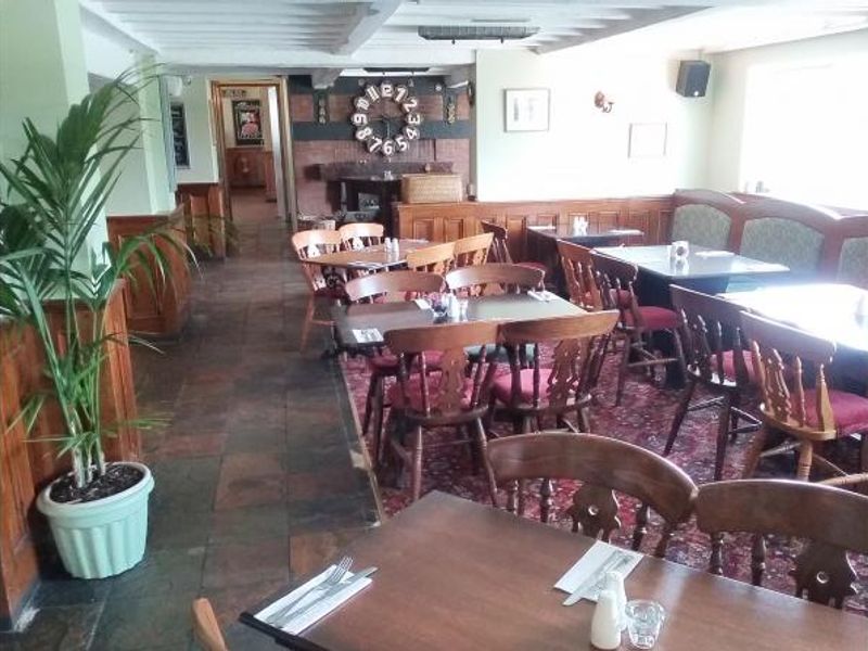 Main Seating. Published on 09-06-2016