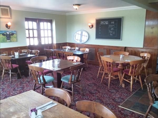 Dining Room. (Restaurant). Published on 09-06-2016