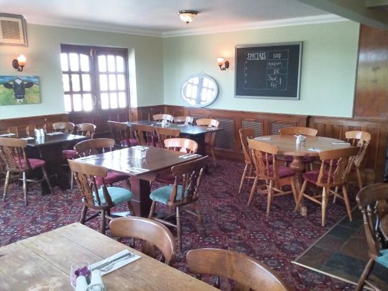 Dining Room. (Restaurant). Published on 09-06-2016