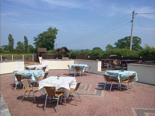 Terrace and play area. (Garden). Published on 09-06-2016