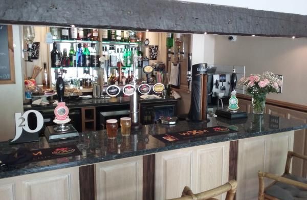 Bar. (Bar). Published on 24-06-2015