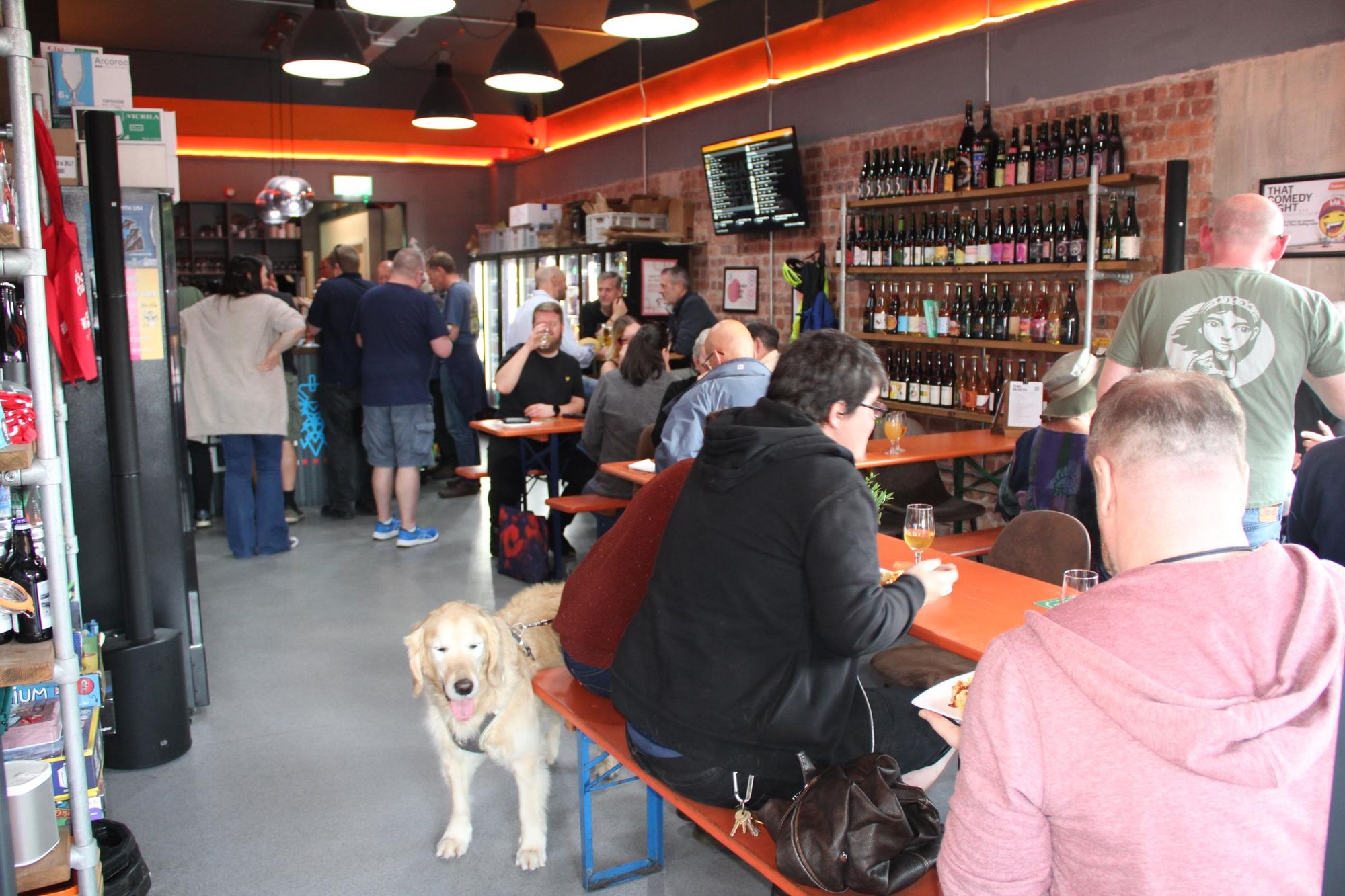 That Beer Place Inside View 2024. (Pub, Party, Key). Published on 12-12-2025