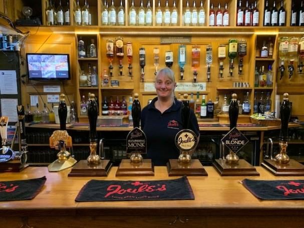 Publican Stacy. (Bar, Publican). Published on 16-09-2020