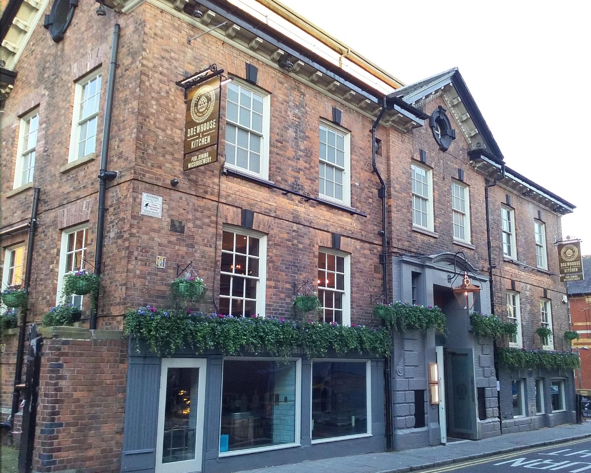 Brewhouse and Kitchen. (Pub, External, Key). Published on 01-10-2016
