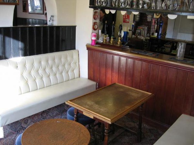 Front lounge. Published on 06-02-2015