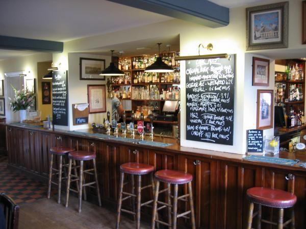 Bar. (Bar). Published on 26-02-2015