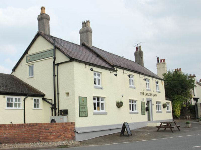 Golden Lion - Ashton. (Pub, External). Published on 29-01-2013