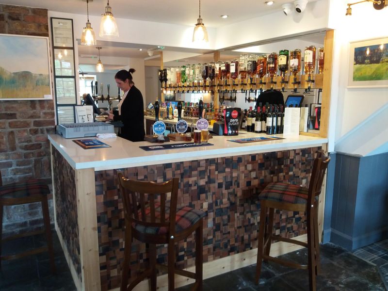 Bar. (Bar). Published on 11-09-2022 