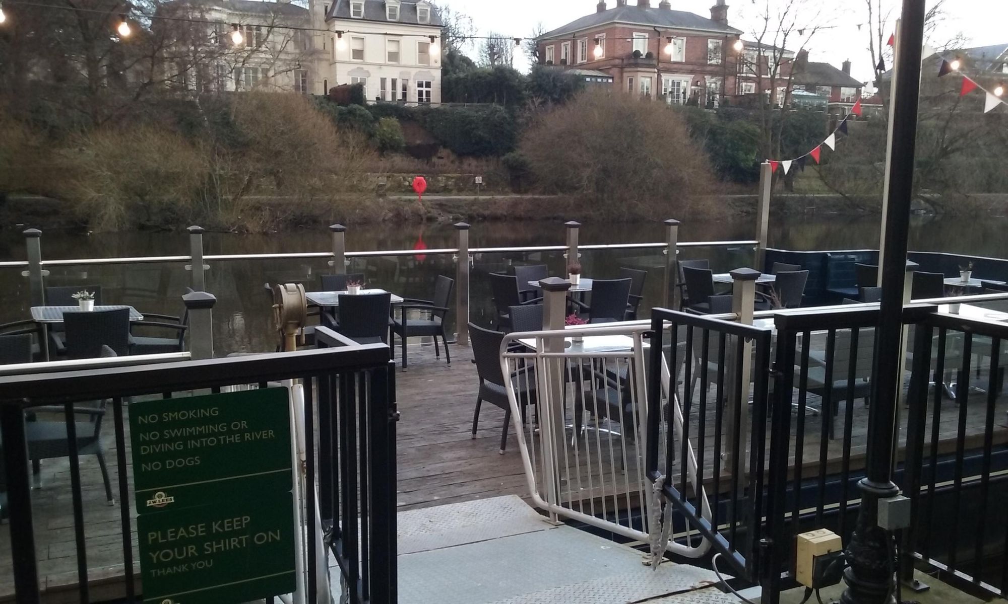 Barge seating. (External). Published on 12-02-2017